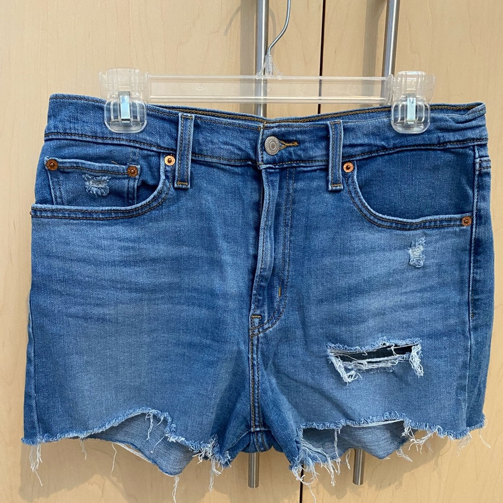 Levi’s denim shorts size 31